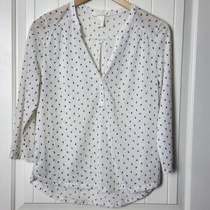H & M  Black & Cream V-Neck Leaf Print Quarter Sleeve Women's Top Size S